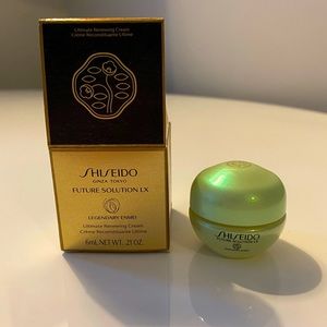 Shiseido Future Solution LX
Legendary Enmei Ultimate Renewing Cream